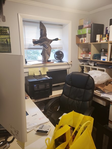 More Photos Of 182 Vermont Ave, Staten Island Light Distribution For Sale