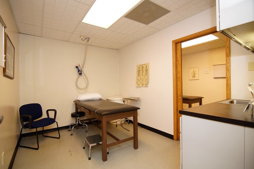 More Photos Of 555 E Eads Pky, Lawrenceburg Medical For Sale