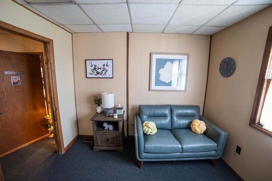 More Photos Of 811 Monroe St, Stroudsburg Office Residential For Lease