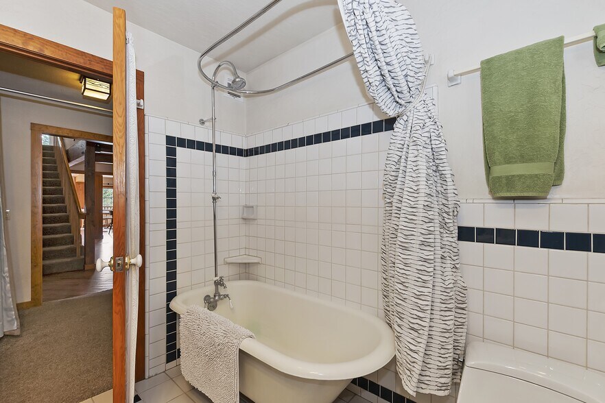 More Photos Of 39128 N Shore Dr, Fawnskin Specialty For Sale