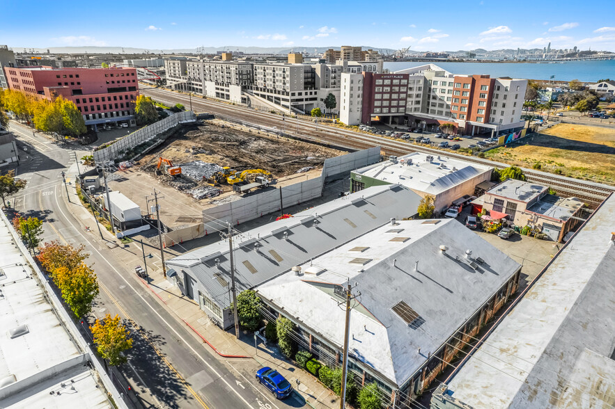 More Photos Of 5675 Landregan St, Emeryville Warehouse For Sale