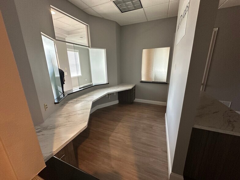 More Photos Of 4100 Fairway Dr, Carrollton Medical For Sale