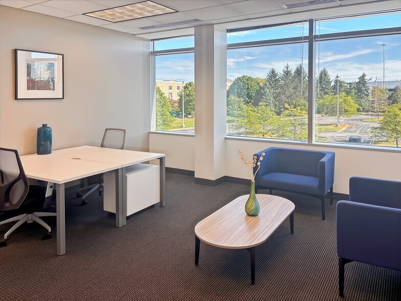 More Photos Of 2000 Auburn Dr, Beachwood Coworking Space