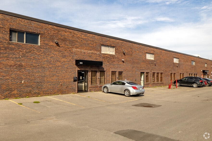 More Photos Of 395 Av Sainte-Croix, Montréal Warehouse For Lease