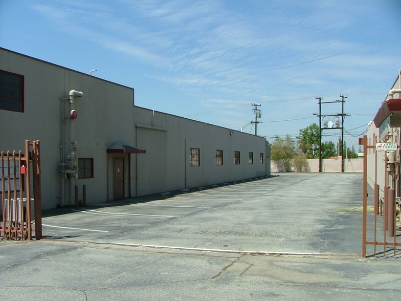 More Photos Of 1017 S Mountain Ave, Monrovia Manufacturing For Lease