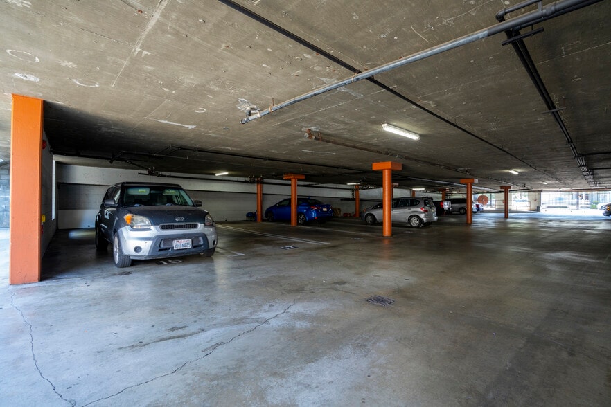 More Photos Of 117 S Avenue 64, Los Angeles Apartments For Sale