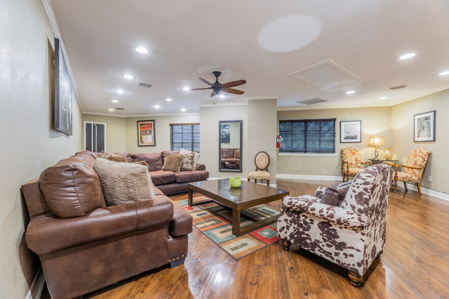 More Photos Of 6303 Beverlyhill St, Houston Lodge Meeting Hall For Sale