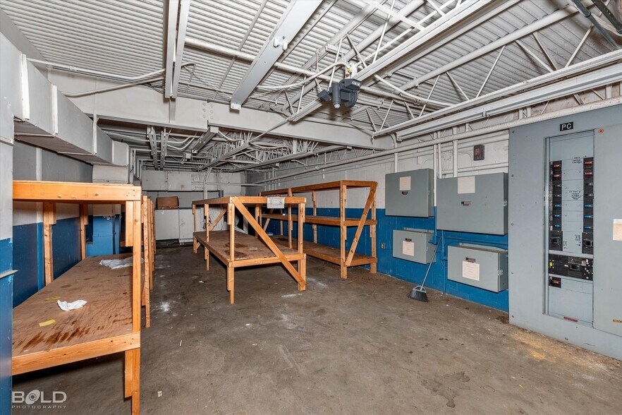 More Photos Of 1837 N Market St, Shreveport General Retail For Sale