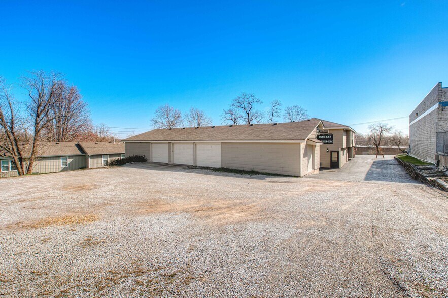 More Photos Of 6204 Arlington Ave, Raytown Office For Sale