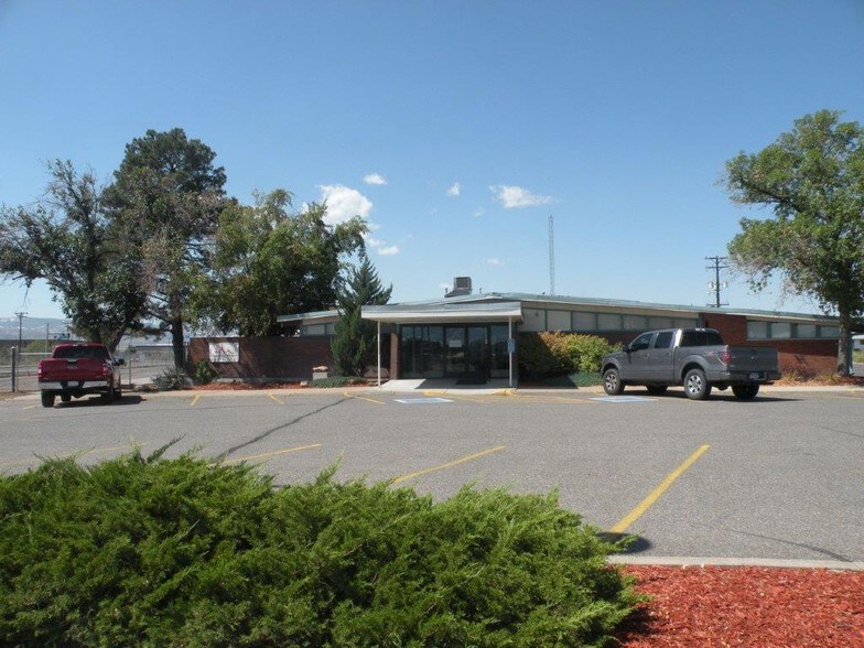 More Photos Of 2801 Grand Ave, Grand Junction Light Distribution For Sale