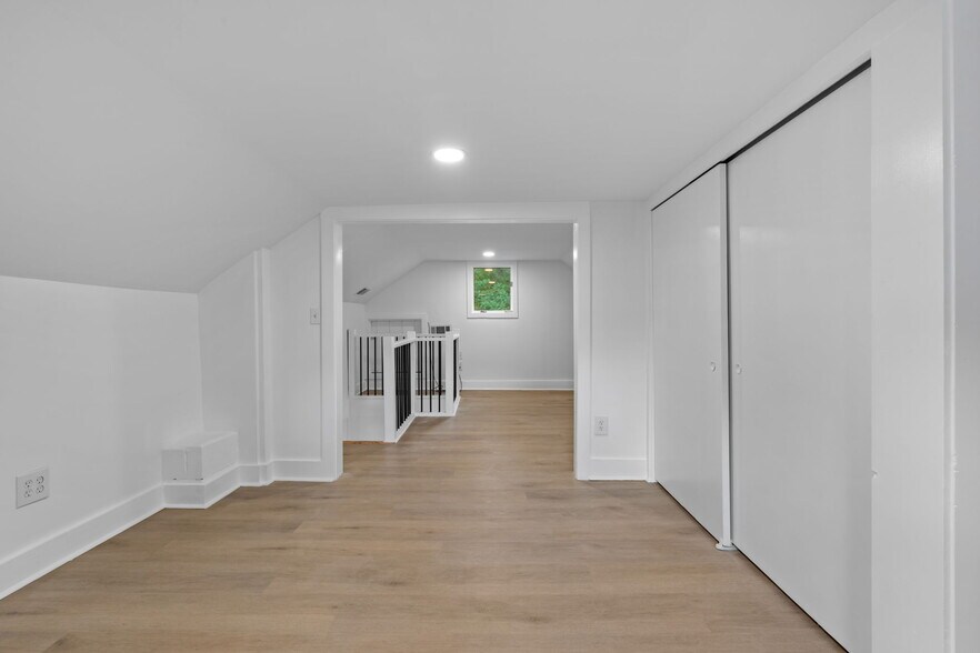 More Photos Of 122 Highlands View Rd, Highlands Specialty For Sale