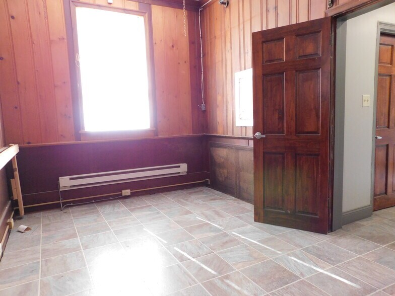 More Photos Of 813 N 4th St, Allentown Warehouse For Lease