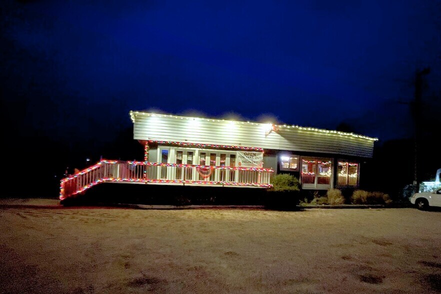 More Photos Of 2095 Montauk Hwy, Amagansett Restaurant For Lease