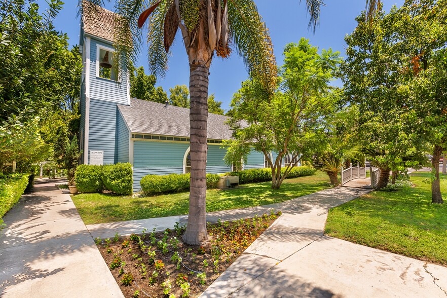 More Photos Of 2064 Orange Tree Ln, Redlands Lodge Meeting Hall For Sale