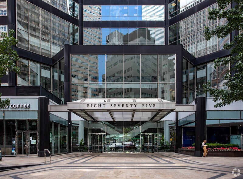 More Photos Of 875 Third Ave, New York Coworking Space