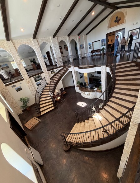 More Photos Of 14000 Old Richmond Rd, Sugar Land Warehouse For Lease