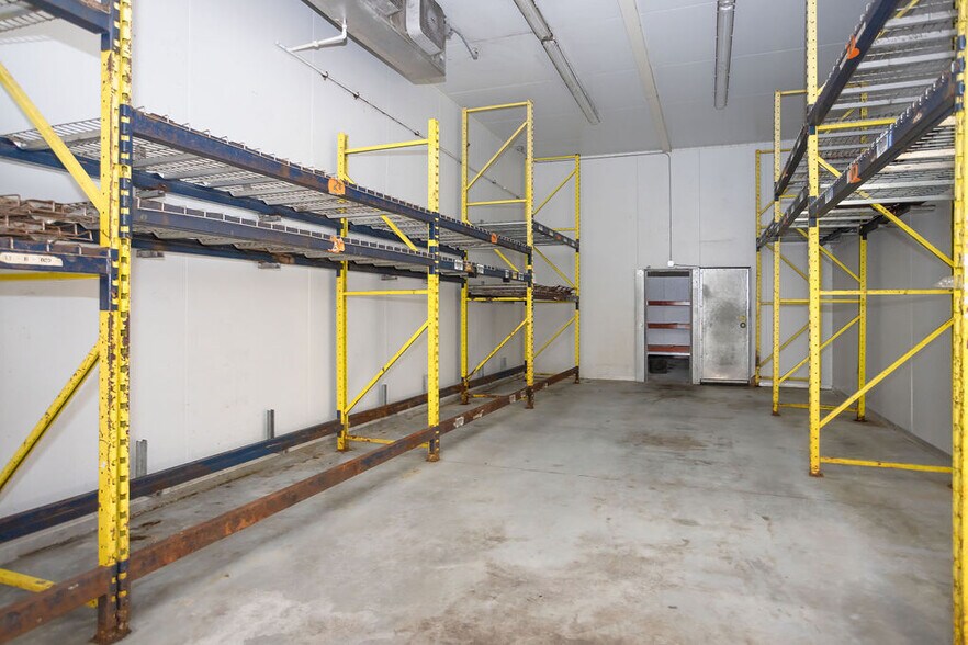 More Photos Of 1079 Aquidneck Ave, Middletown Industrial For Sale