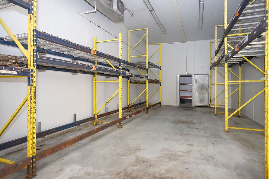 More Photos Of 1079 Aquidneck Ave, Middletown Industrial For Sale