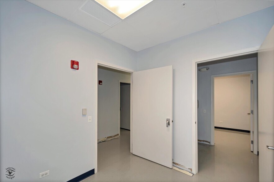 More Photos Of 912 Northwest Hwy, Fox River Grove Medical For Sale