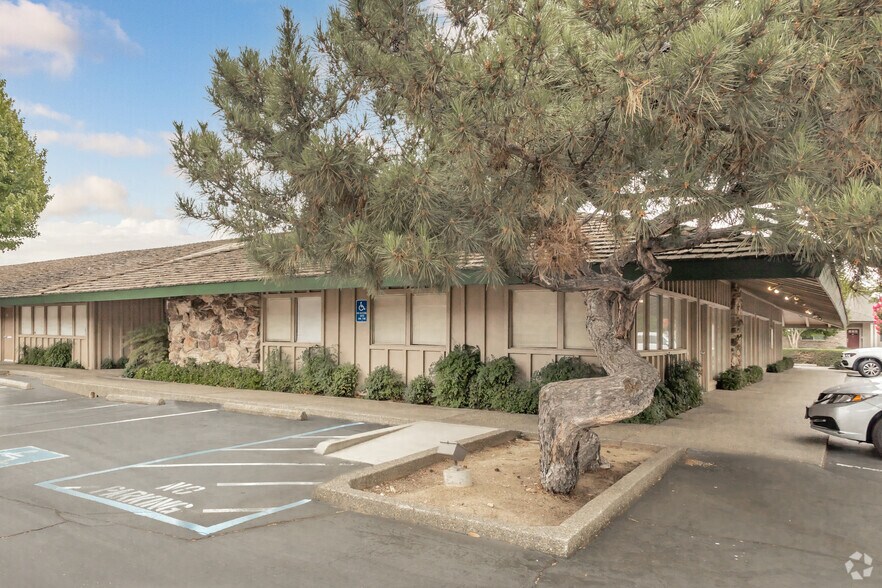 More Photos Of 2717 Cottage Way, Sacramento Unknown For Lease