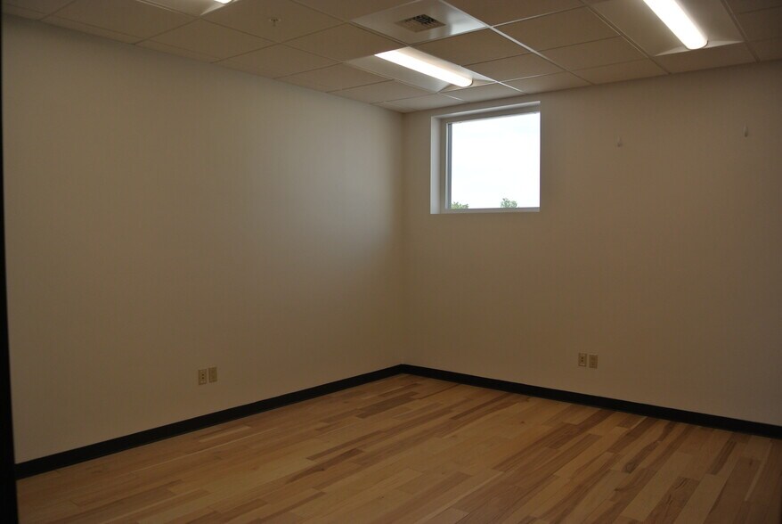 More Photos Of 3875 N Schreiber Way, Coeur d'Alene Warehouse For Lease