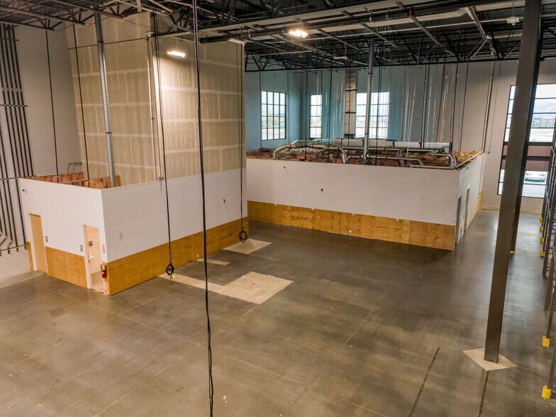 More Photos Of 11400 S Mountain View Cor, South Jordan Distribution For Lease