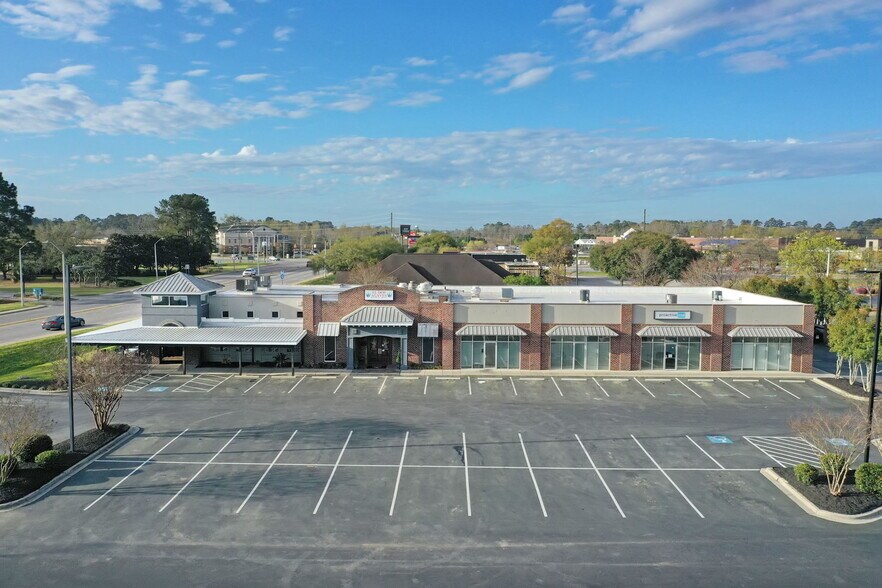 More Photos Of 1520 American Dr, Florence Freestanding For Sale