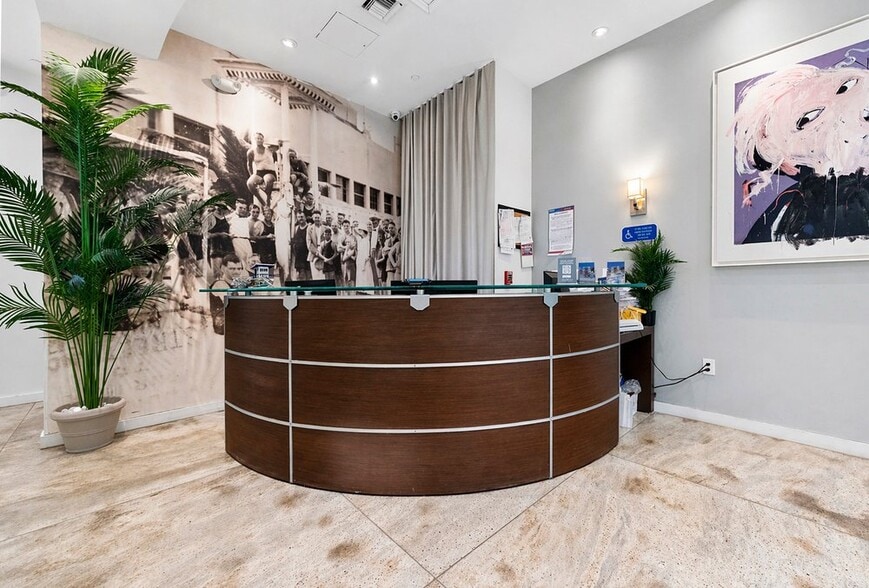 More Photos Of 524 Ocean Dr, Miami Beach Hotel For Sale
