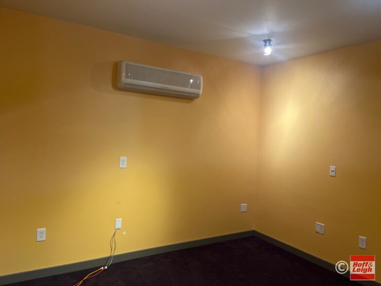 More Photos Of 1753 S 8th St, Colorado Springs Office For Lease