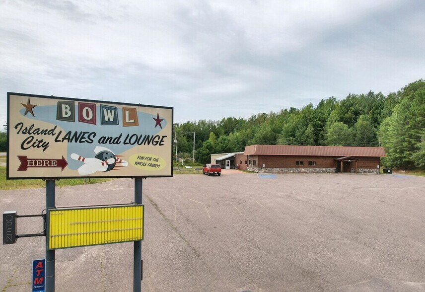 More Photos Of 8085 Highway 51, Minocqua Sports And Entertainment For Sale
