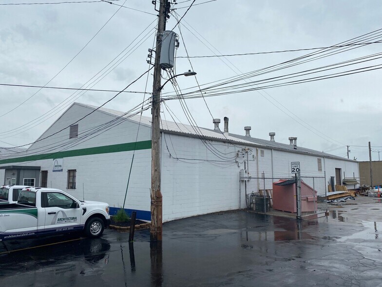 More Photos Of 5725 Manchester Ave, Saint Louis Industrial For Sale