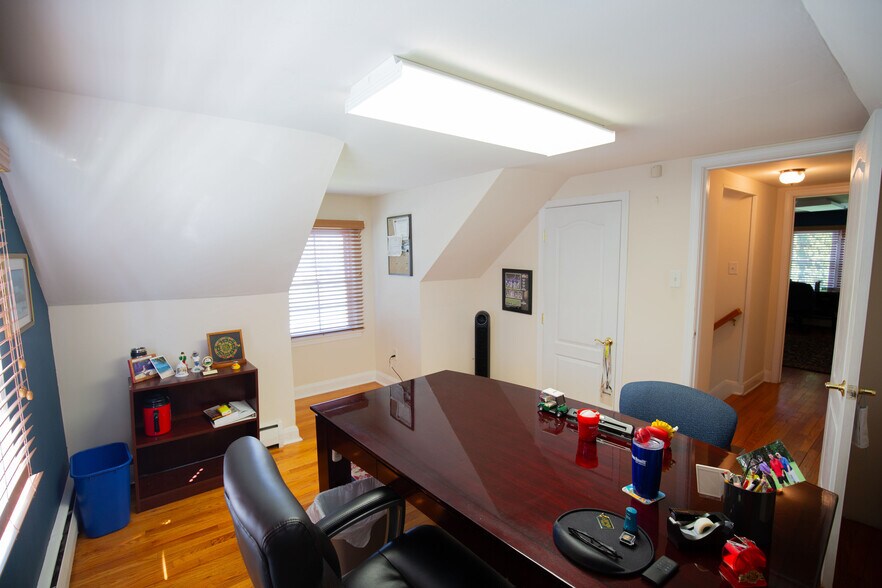 More Photos Of 524 S Main St, Bel Air Office For Sale