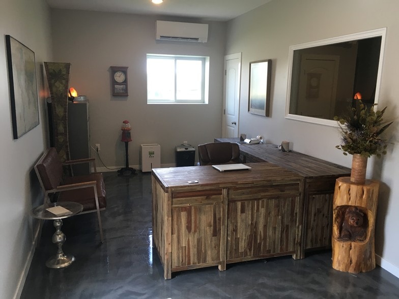 More Photos Of 3406 Utecht Ave, Hastings Warehouse For Sale