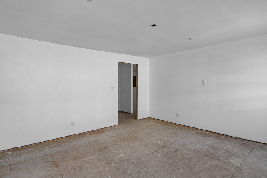 More Photos Of 3547 Kensington Ave, Philadelphia General Retail For Sale