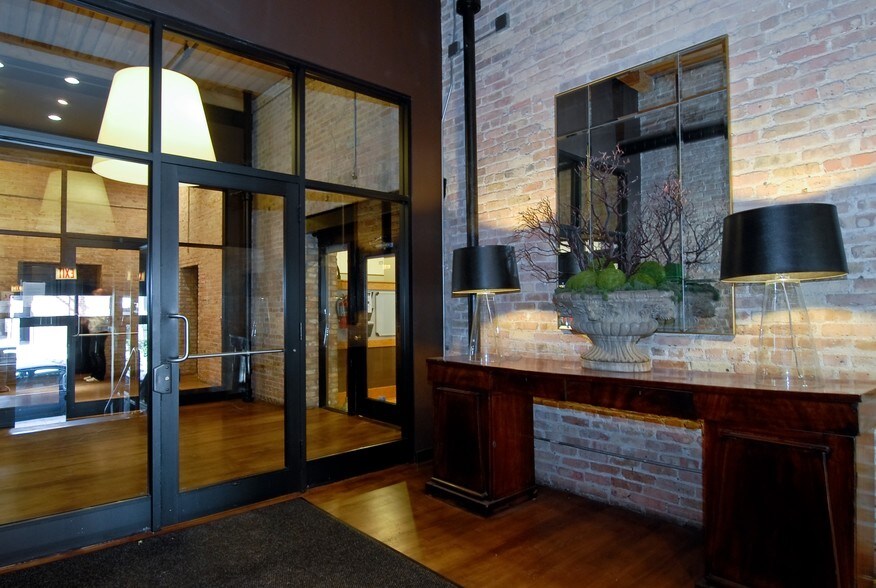 More Photos Of 1327 W Washington Blvd, Chicago Loft Creative Space For Lease