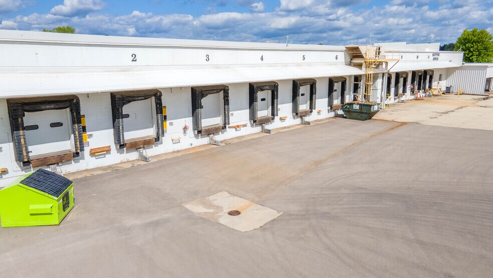 More Photos Of 403 Degner Ave, Mayville Manufacturing For Lease