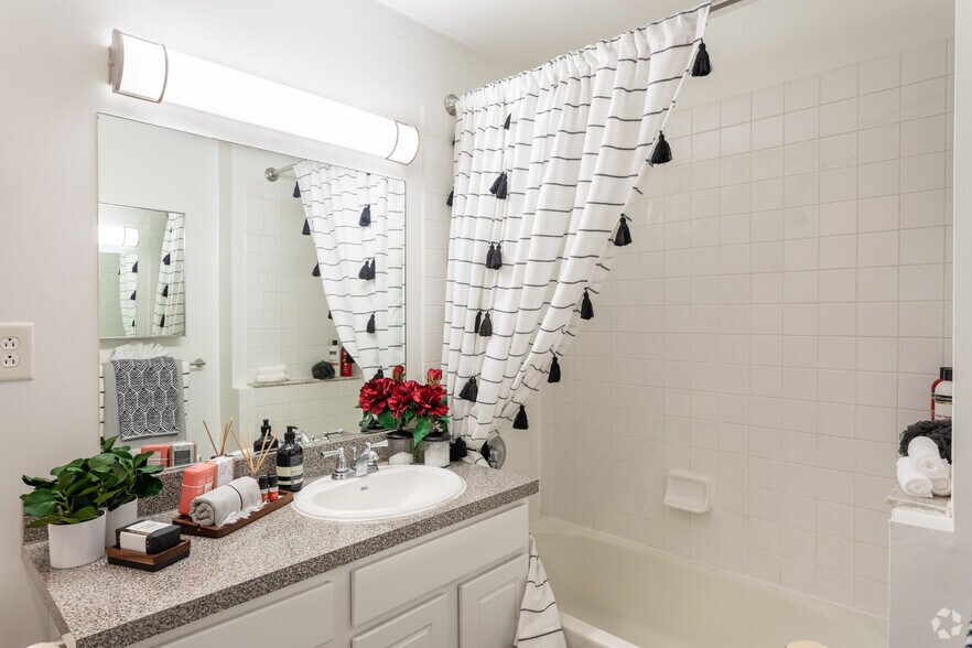 More Photos Of 100 Morgan St, Stamford Apartments For Lease