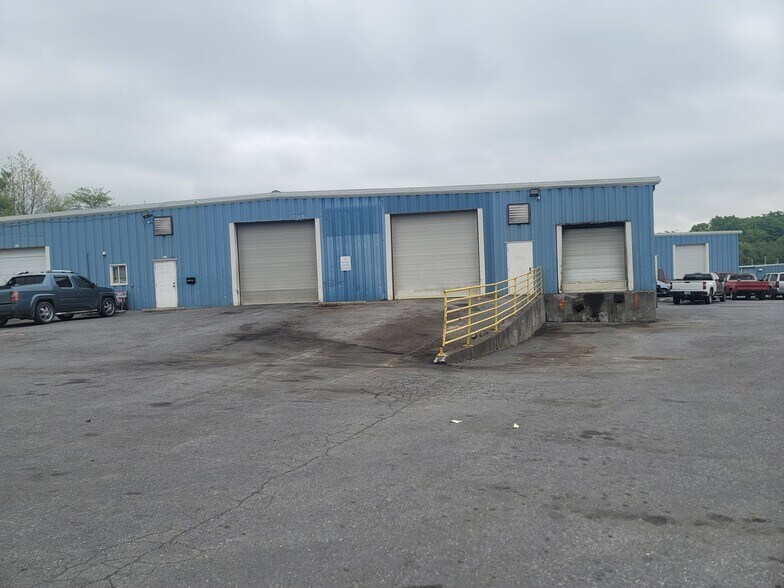 More Photos Of 167 Cole Ln, Winchester Industrial For Lease