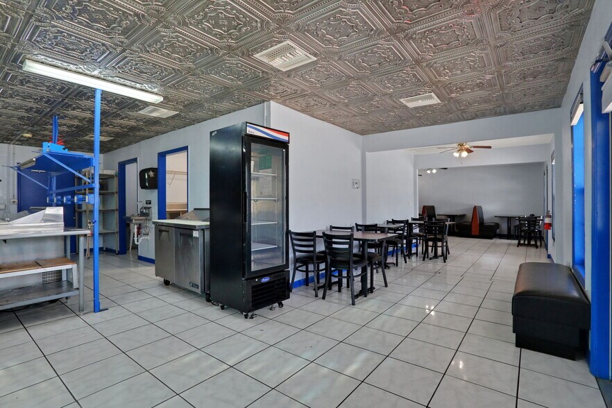 More Photos Of 413 Elm St, Welaka Freestanding For Sale