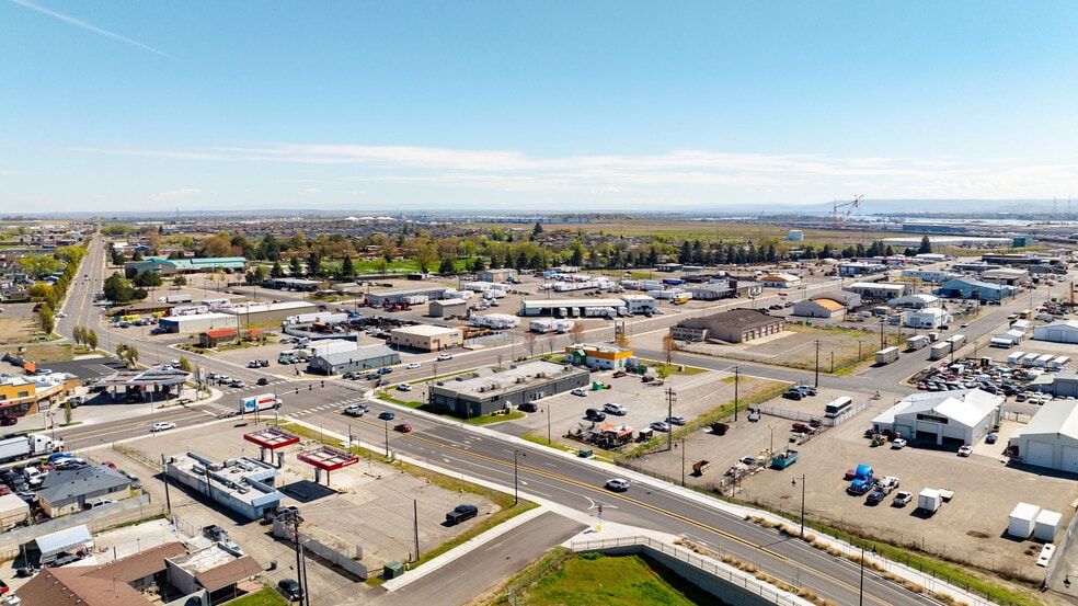 More Photos Of 1211 E Lewis St, Pasco Convenience Store For Sale