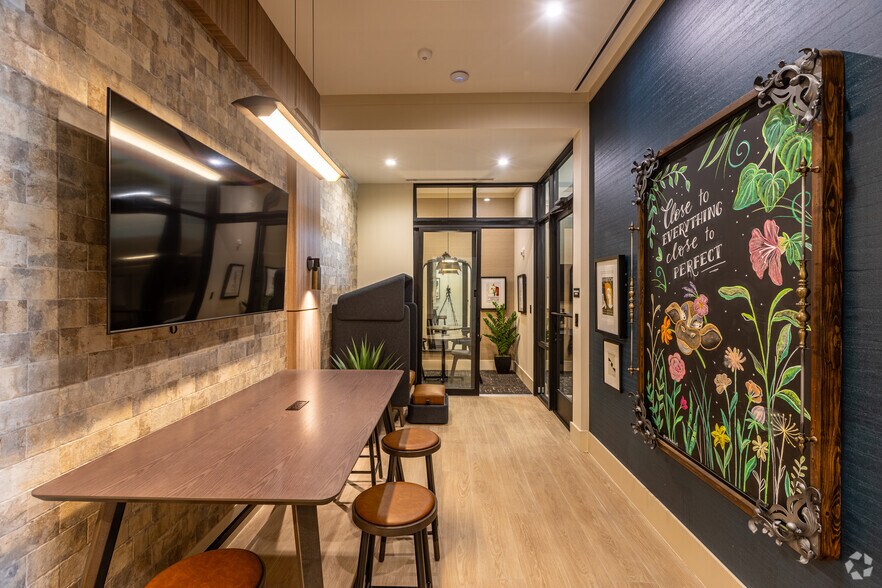 More Photos Of 8205 Commerce, Miami Lakes Apartments For Lease