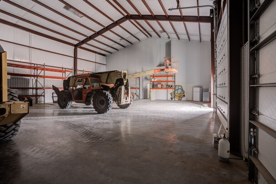 More Photos Of 716 U.S. 385 S hwy, Seminole Industrial For Sale