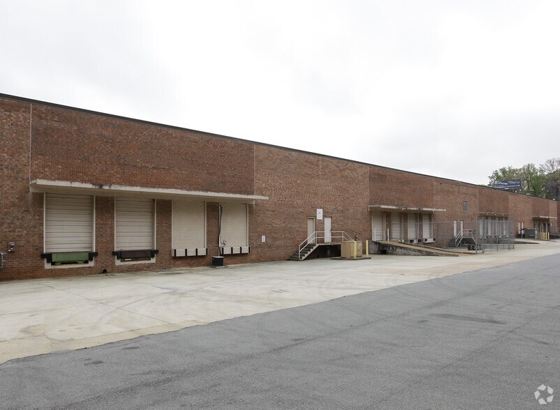 More Photos Of 3041 Commerce Way, Atlanta Warehouse For Lease