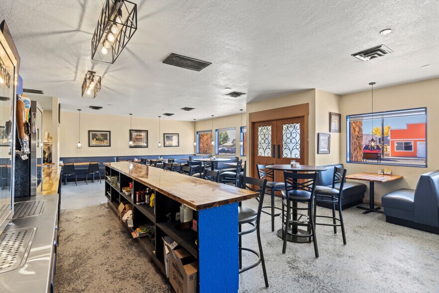 More Photos Of 2126 Broadway st, Malin Sports And Entertainment For Sale