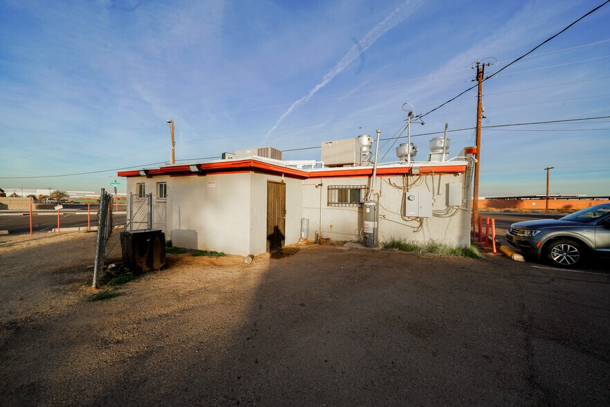 More Photos Of 301 W Main St, Avondale Restaurant For Lease