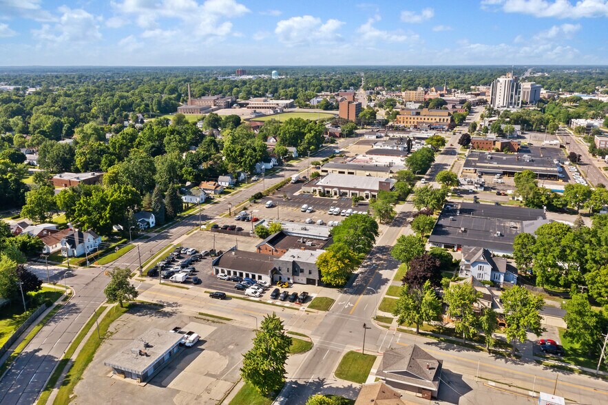 More Photos Of 192 S Main St, Mount Clemens Freestanding For Sale
