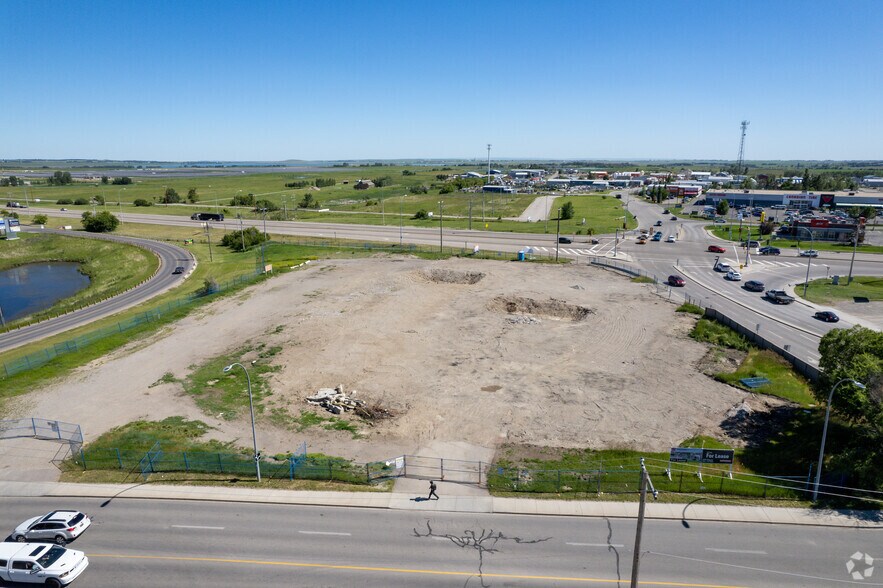 More Photos Of 80A Archie Klaiber Trl, Strathmore Storefront For Sale