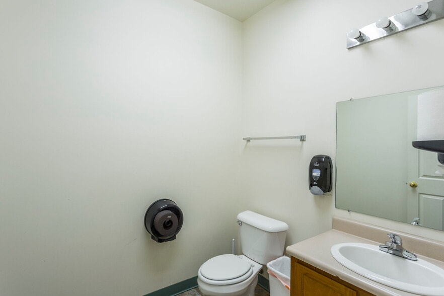 More Photos Of 1947 Medical Ave, Harrisonburg Medical For Lease