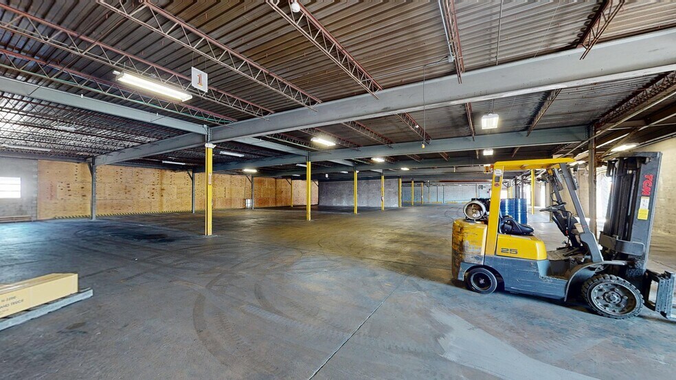 More Photos Of 1570 N Olden Ave, Ewing Light Distribution For Sale