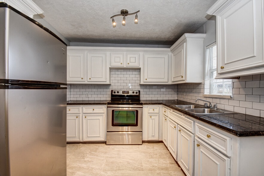 More Photos Of 2620 Delafield St, Houston Apartments For Sale